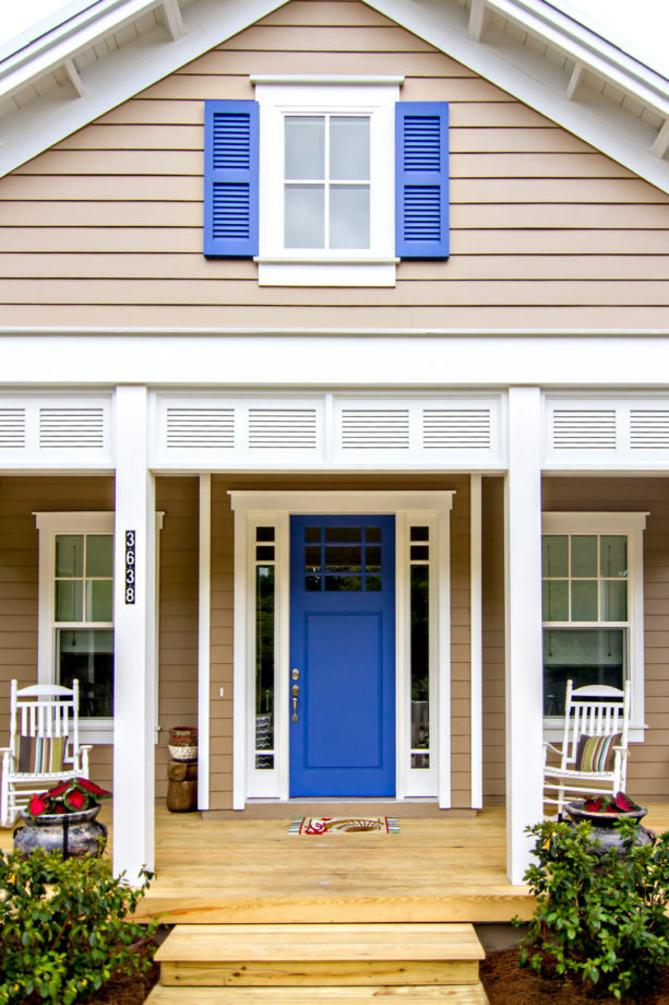 simple butted-style trim for coastal front door with sidelights