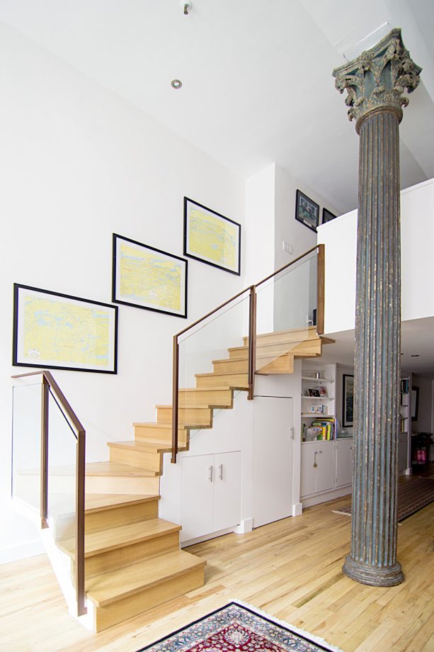 classical column in a contemporary setting as a decorative support beam