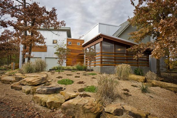 contemporary rock landscaping with boulders as a boundary